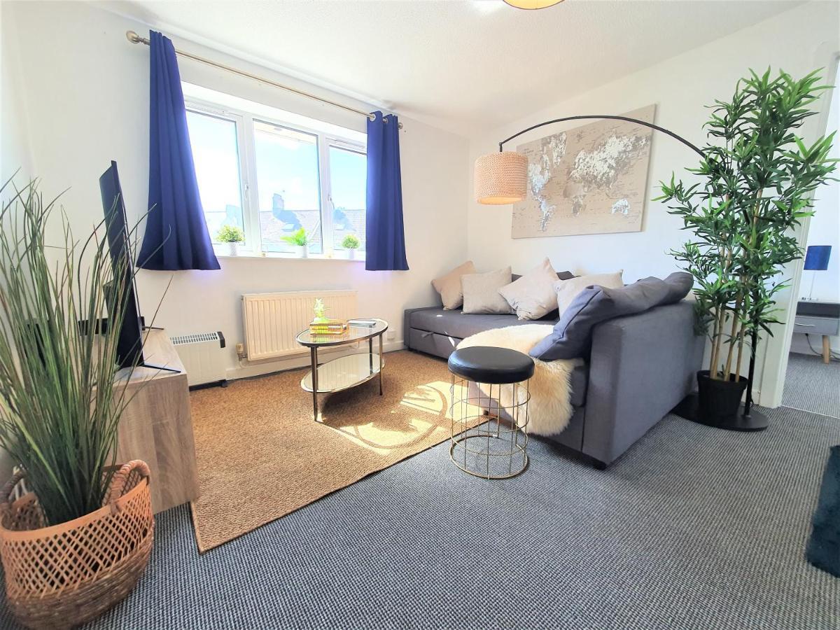 Thesiger Court Apartments - Free Private Parking - By Property Promise Cardiff Exterior photo
